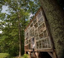 House of Glass: Cabin Facade