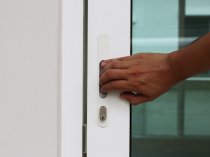 How to Replace a Sliding Door Handle